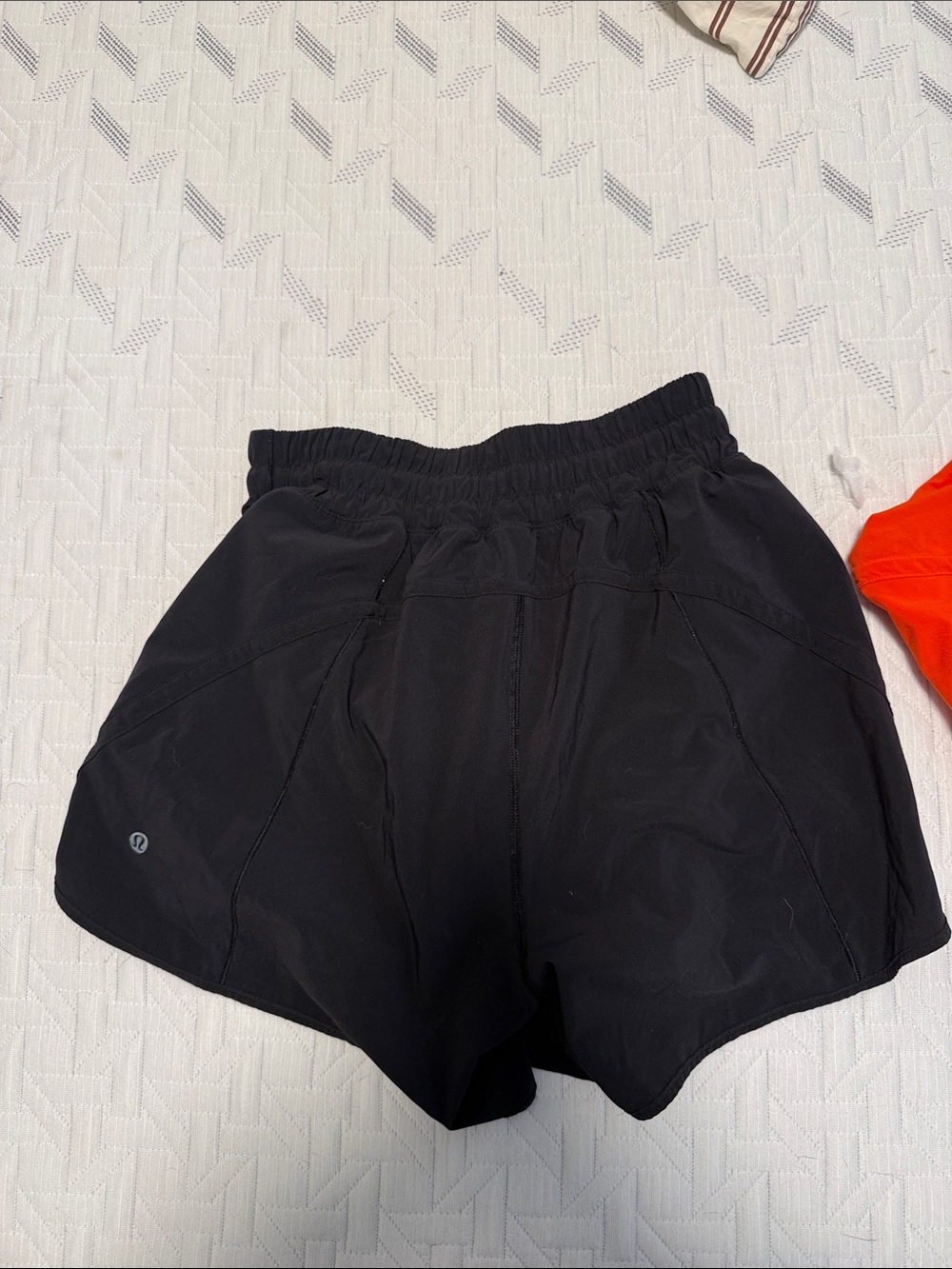 Lululemon track that Black Women’s Athletic Shorts size 8 - Picture 3 of 3